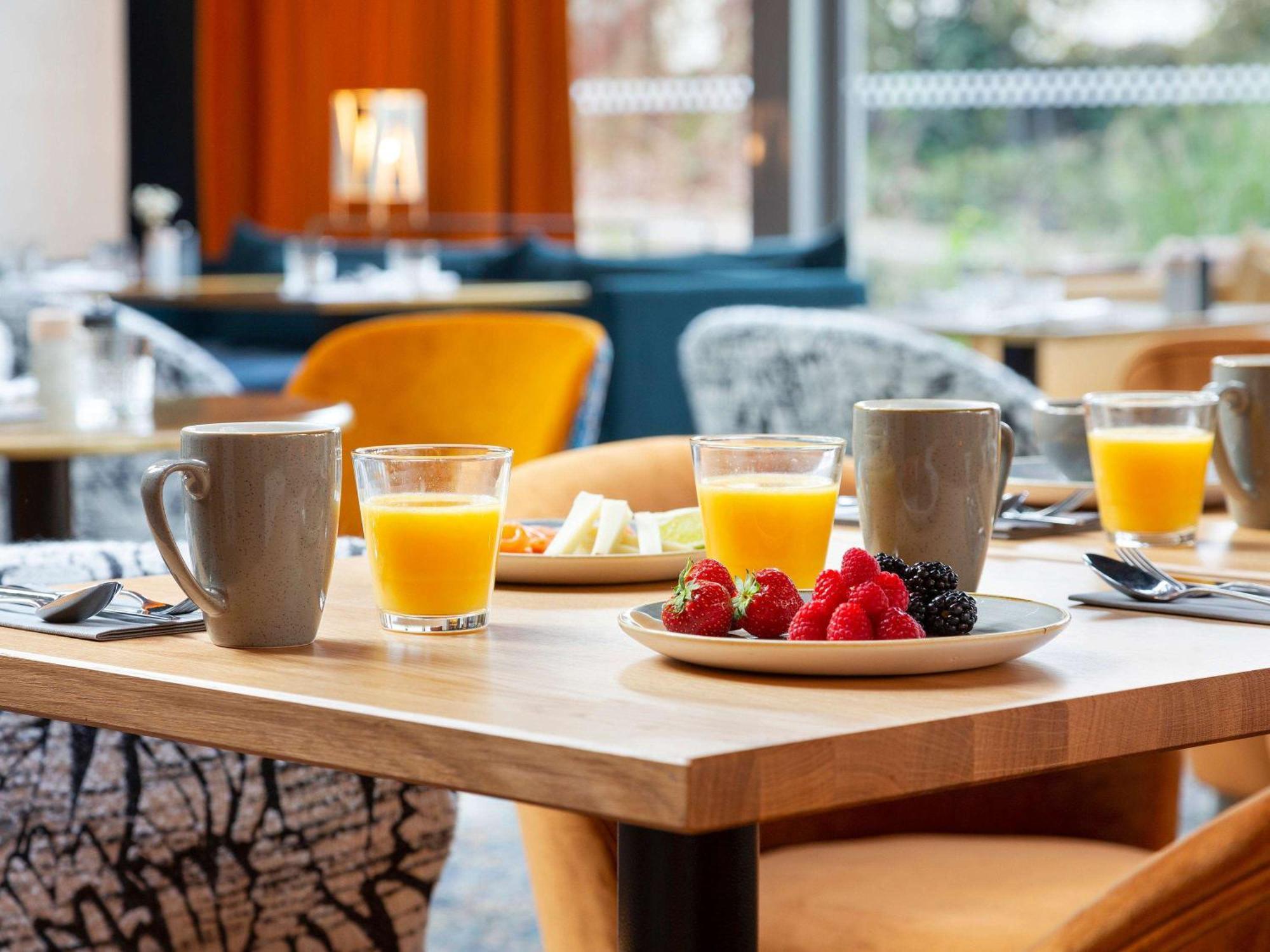 Hotel Le Gervais & Handwritten Collection
